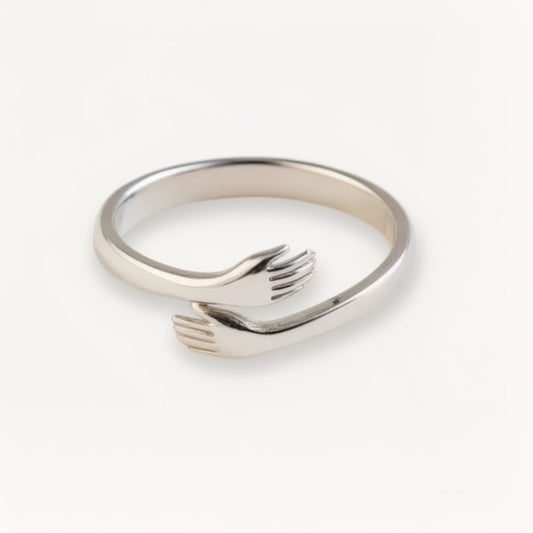 Anillo de manos entrelazadas Salomé