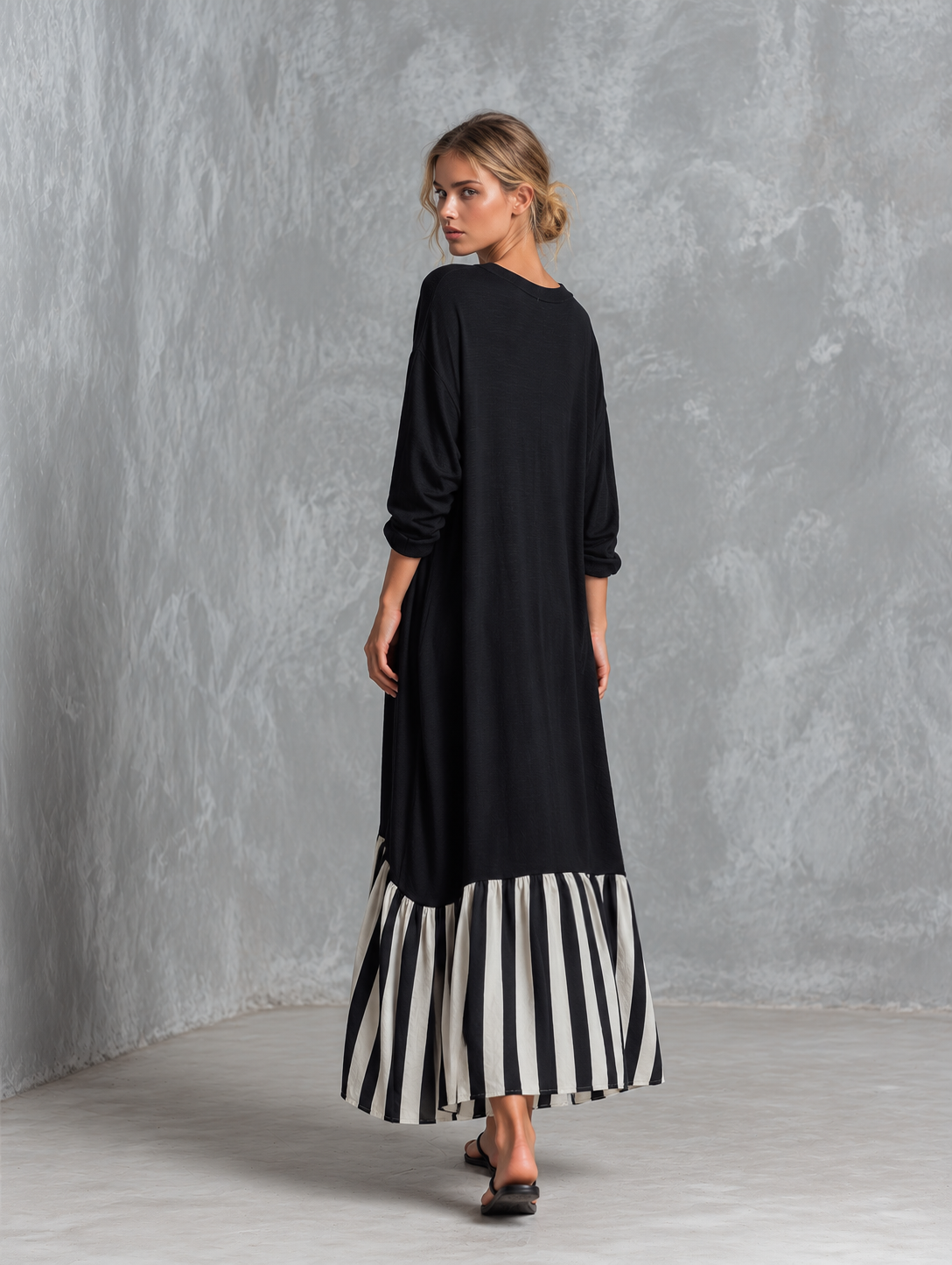 Yolanda | Vestido largo oversize de algodón negro con rayas estilo patchwork
