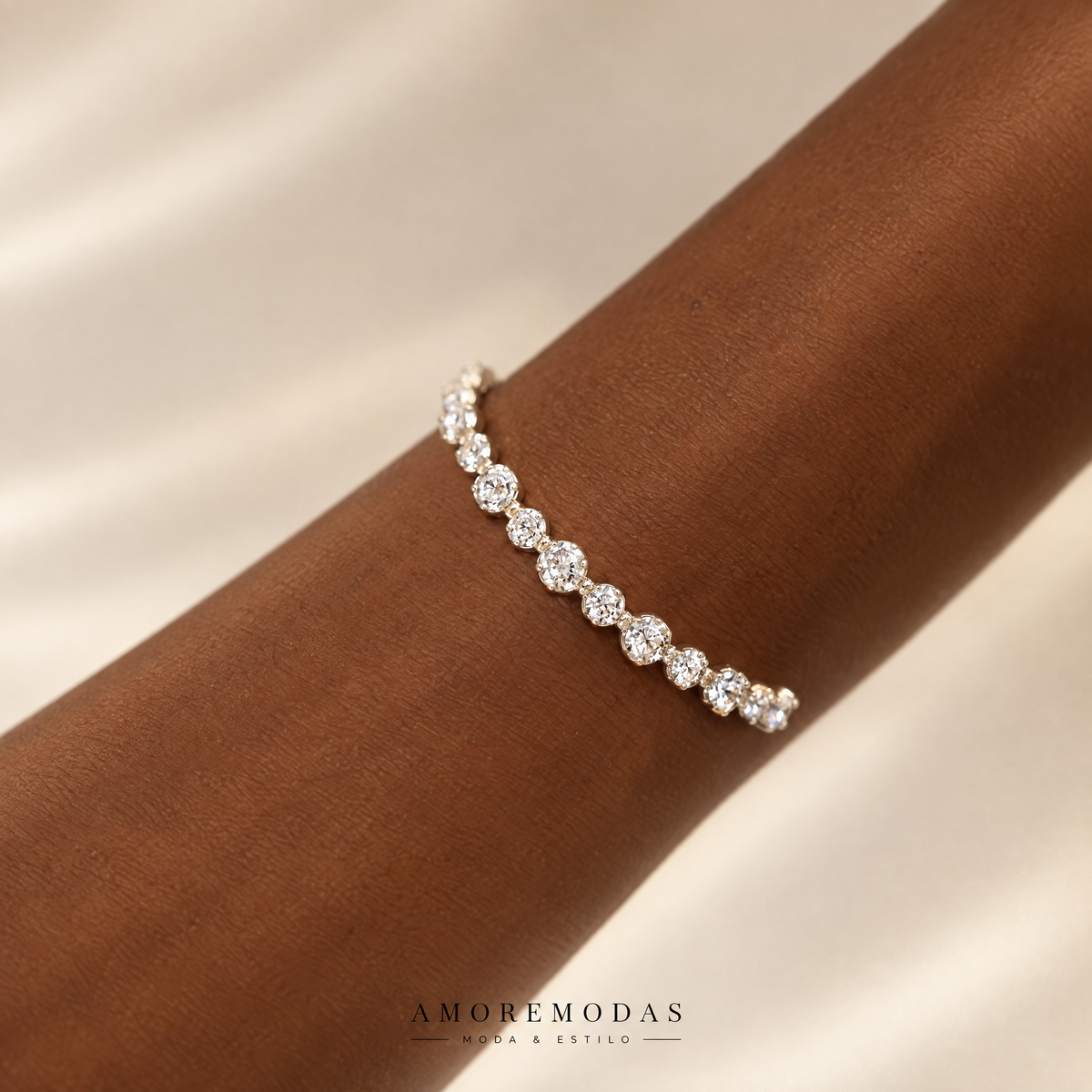 Anillo geométrico de plata 925 con circonitas AMOREMODAS