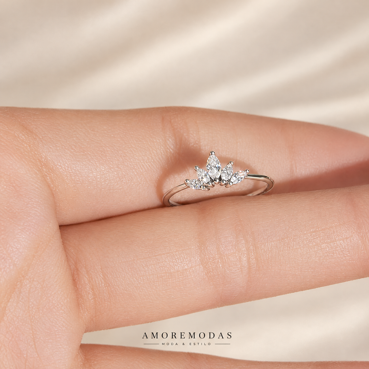 Anillo corona de plata 925 con circonitas AMOREMODAS