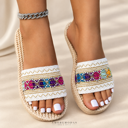 Sandalias Planas Bohemias con Borlas