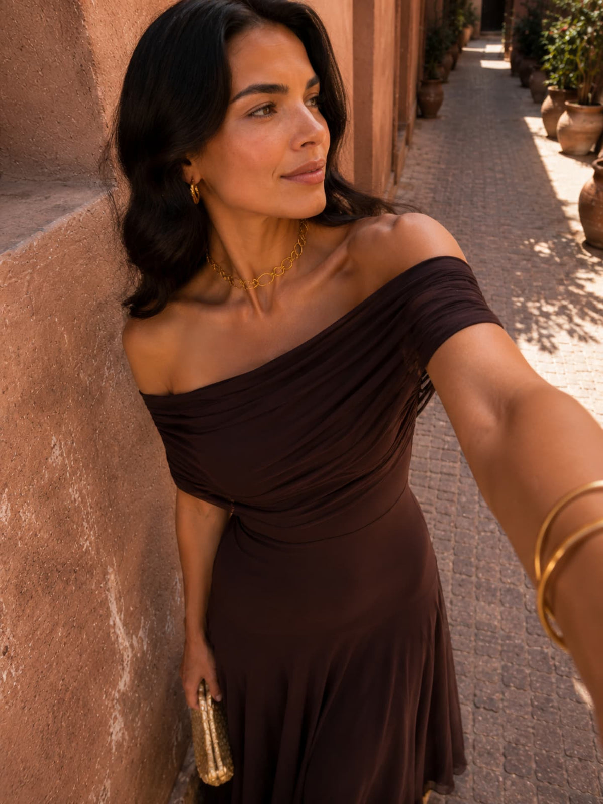 Vestido estilo Toledo en marrón Adriana