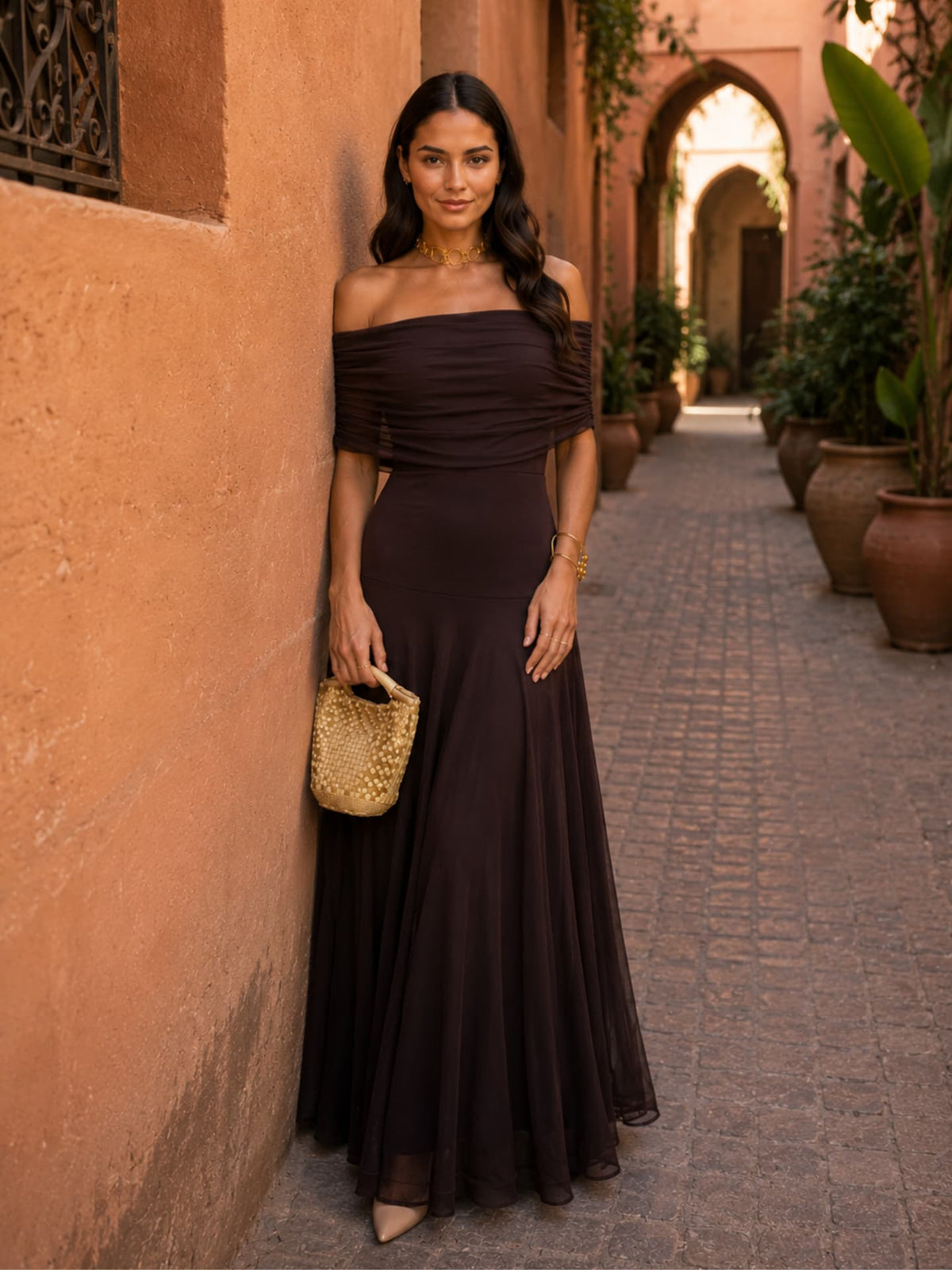 Vestido estilo Toledo en marrón Adriana