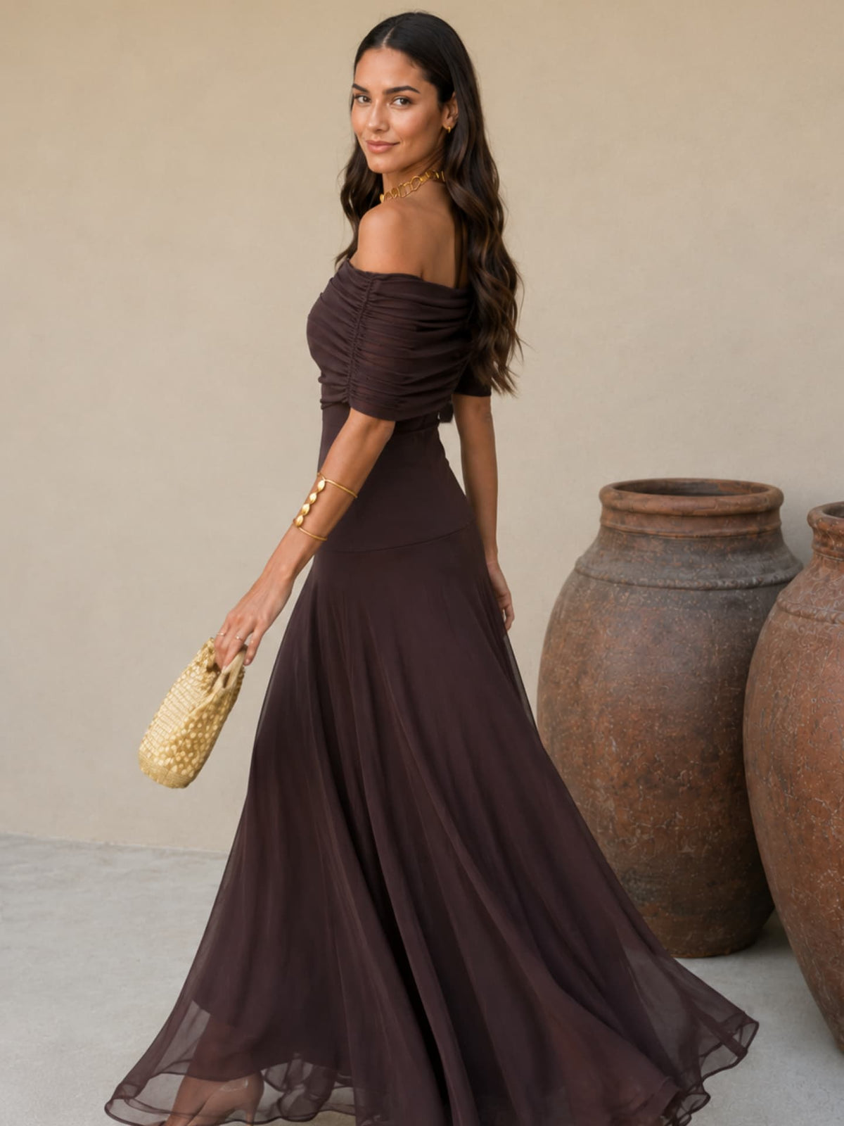 Vestido estilo Toledo en marrón Adriana