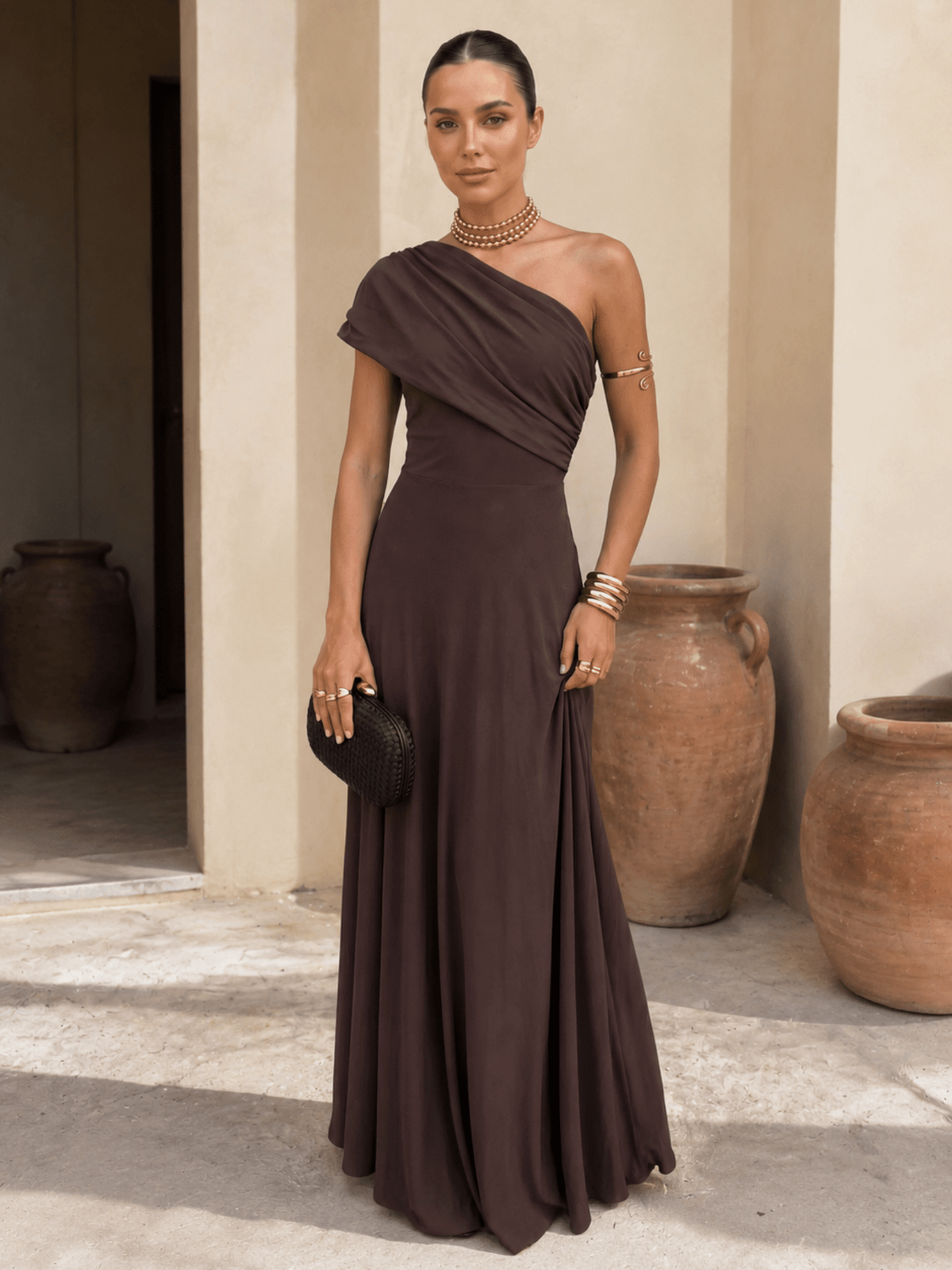 Vestido estilo Toledo en marrón Adriana